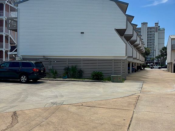 3rd image of 554 E Beach Blvd APT 1