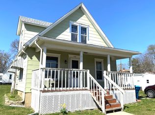 318 W 2nd St, Depue, IL 61322