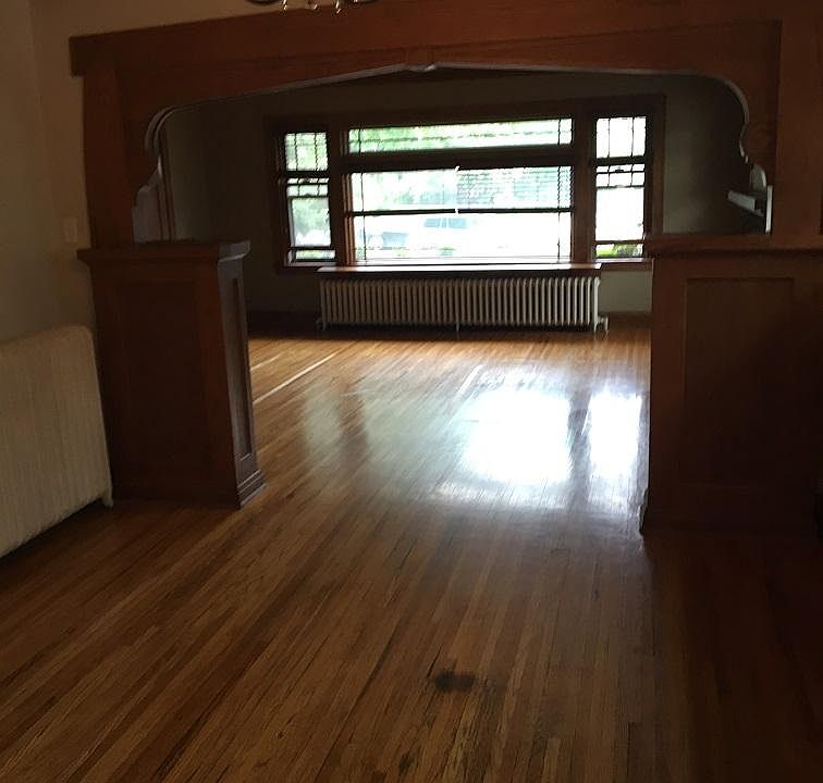 2nd image of 4952 Lyndale Ave S APT 1