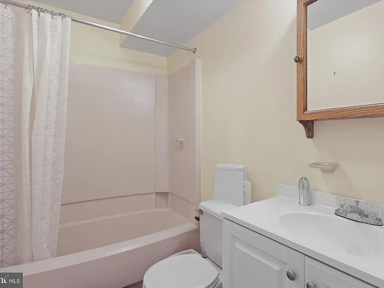 2026 Westwood Forest Dr — Photo 21