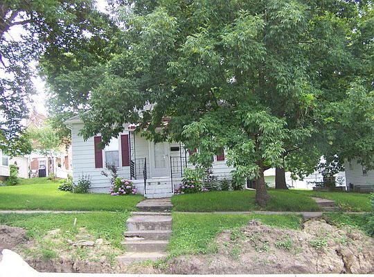 3rd image of 207 N Walnut St