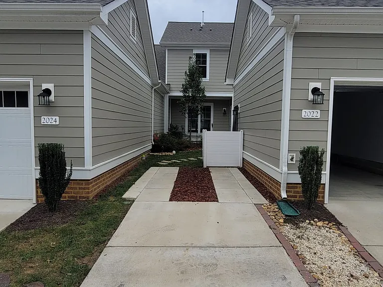 2022 Holmes Ct E — Photo 14