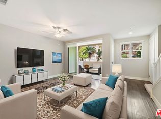 4372 Paxton Pl, Calabasas, CA 91302