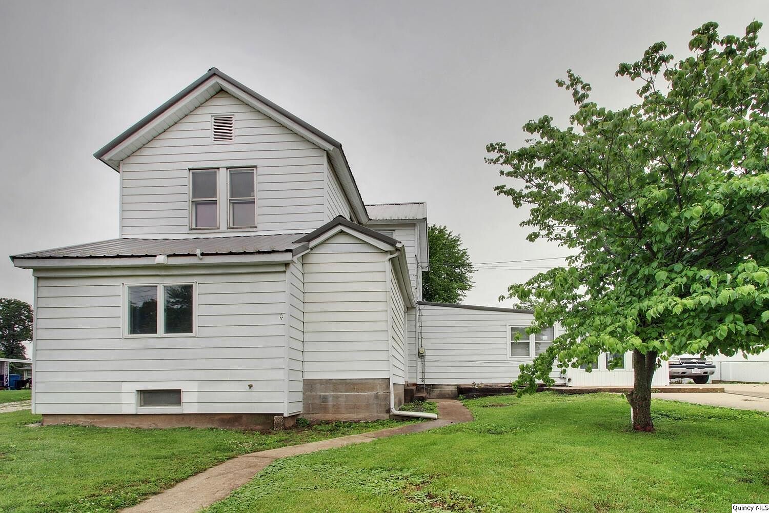 401 Gardner Park Dr, Quincy, IL 62301 Zillow