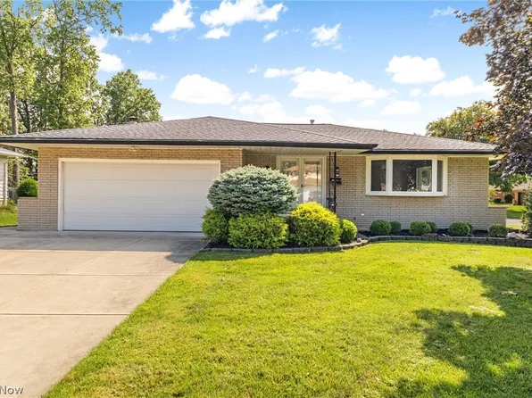 6145 Winchester Dr, Seven Hills, OH 44131