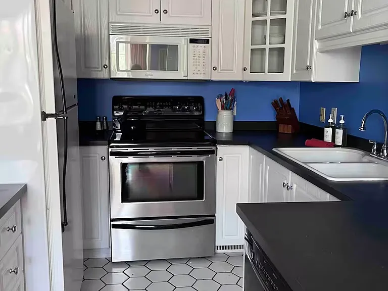 42 Thornton Ave #1 — Photo 3