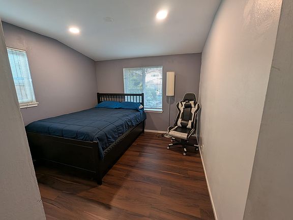 3rd image of 2070 Mardel Ln