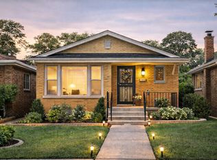 8838 S Yates Blvd, Chicago, IL 60617