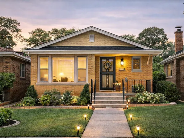 8838 S Yates Blvd, Chicago, IL 60617