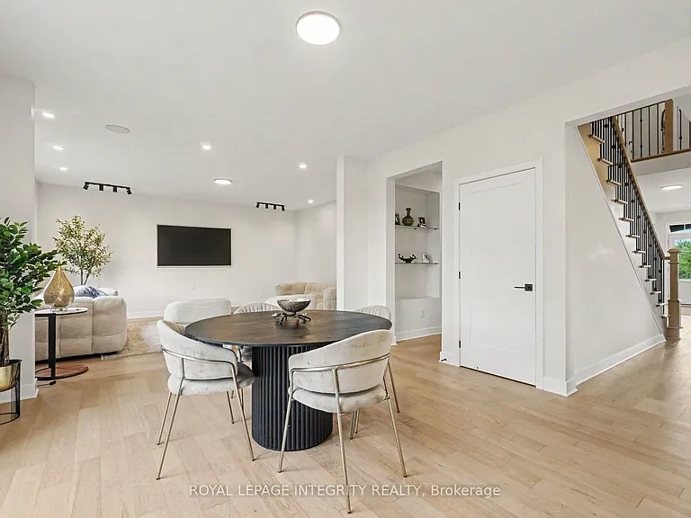 660 Miikana Rd — Photo 18