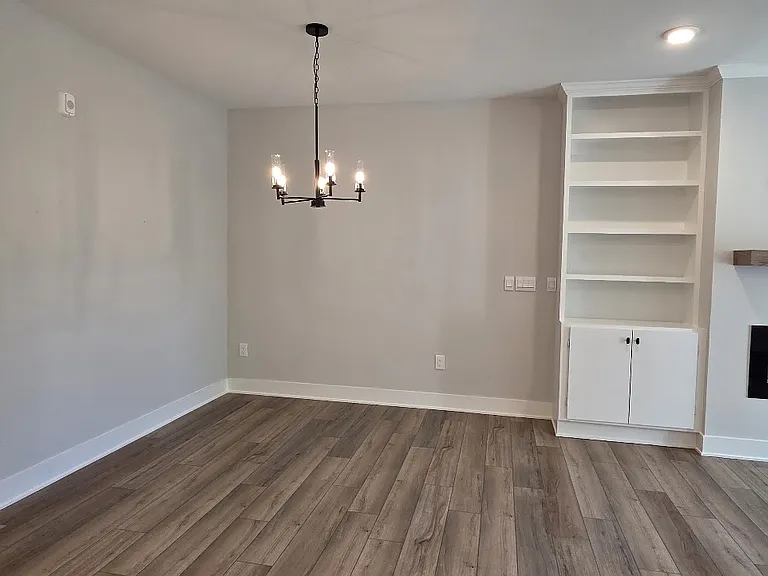11549 Helmond Way — Photo 3
