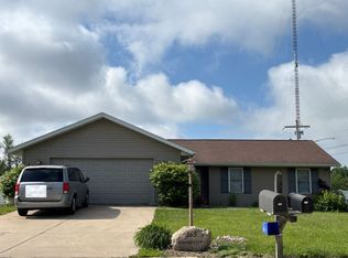 165 Elmridge Cir, East Peoria, IL 61611