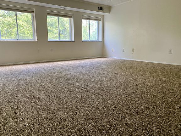 4th image of 1005 Woodrow Ave APT 3D