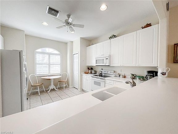 4th image of 11176 Lakeland Cir