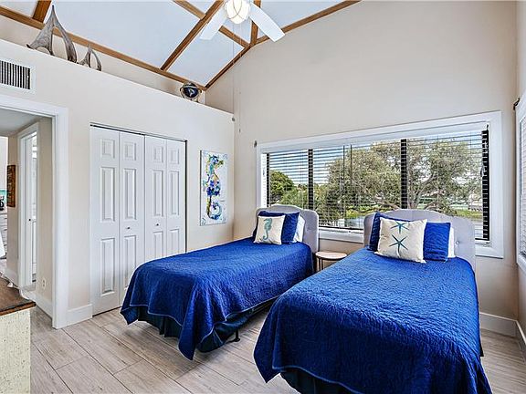 4th image of 680 Bella Vista Ct S #S