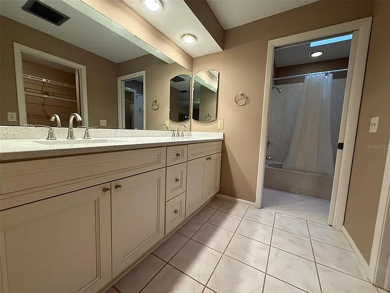 4270 Ascot Dr — Photo 15