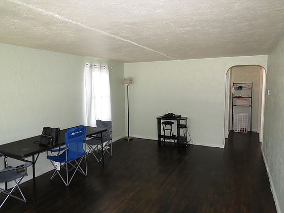 2nd image of 129 W Broadway St