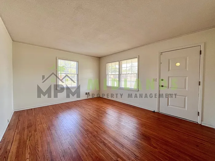 201 Redwood Ct — Photo 27