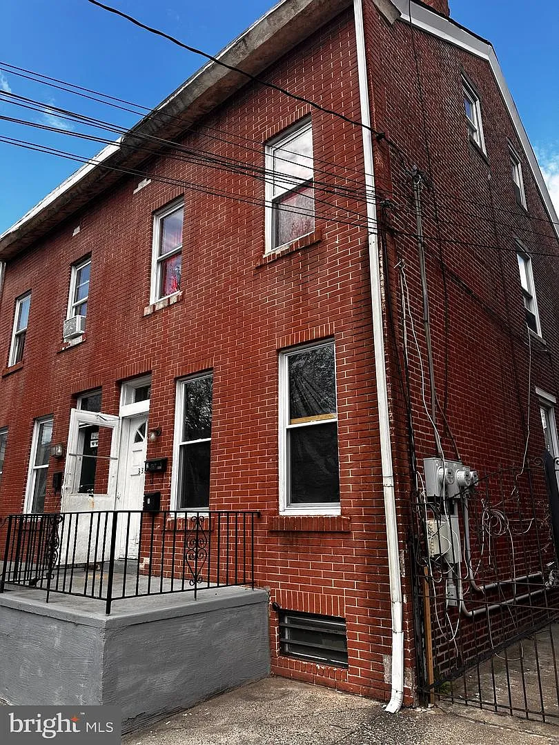 332 Elmer St photo 1