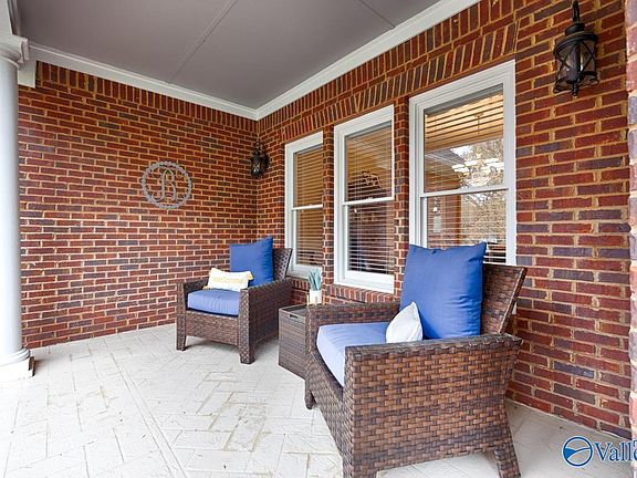 5th image of 2895 Hampton Cove Way SE