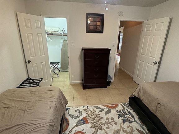 5th image of 8951 Dirby St