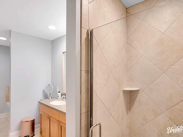 19 W Savidge St #29 — Photo 14