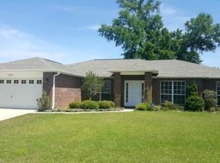 3226 Moss Point Ln, Cantonment, FL 32533