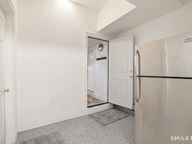 18 W Haviland Ln #B — Photo 14