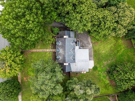 4th image of 3323 Woodridge Pl