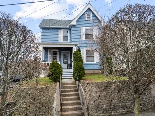 24 4th Street, Meriden, CT 06451