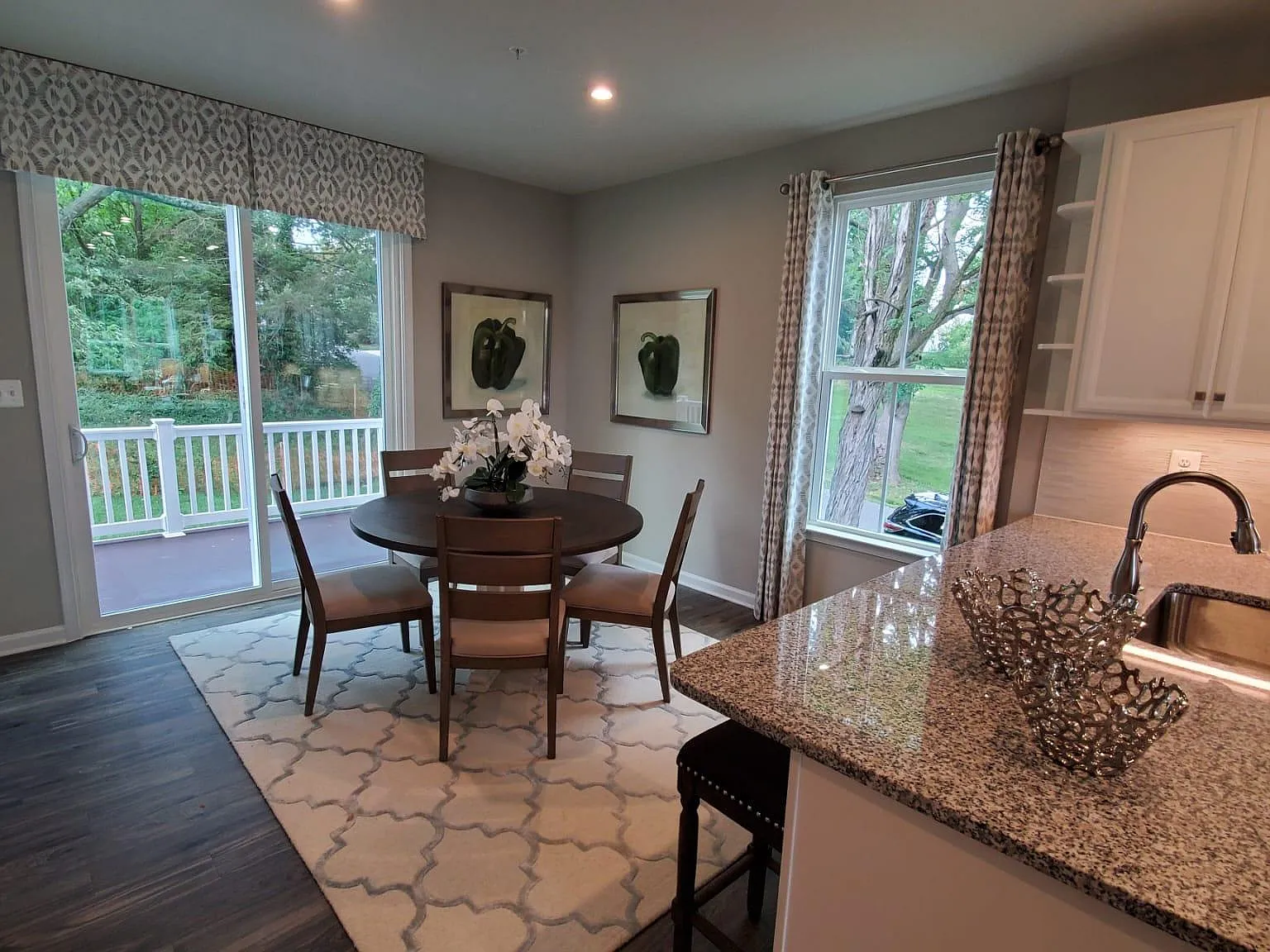 3 bed, 3.5 bath, 1945 sqft, $3,150 — Photo 4