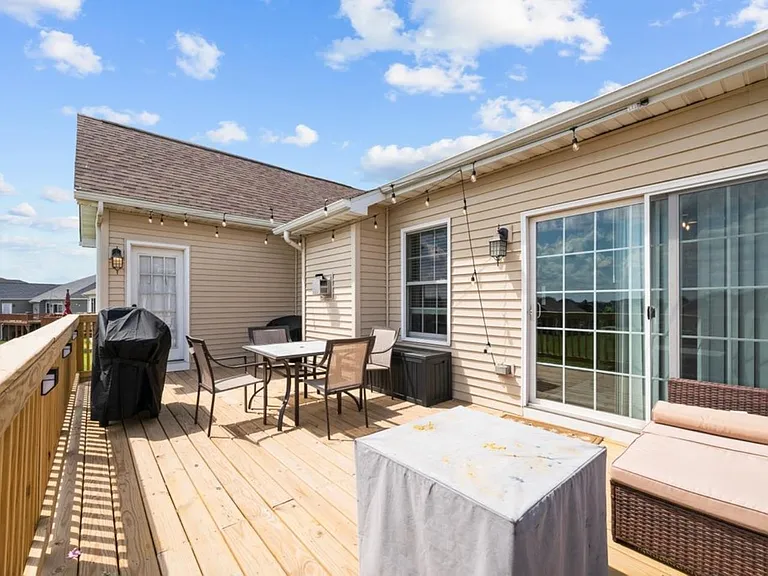 67 Cobblestone Ln — Photo 37