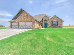 1123 S Czech Hall Rd, Tuttle, OK 73089