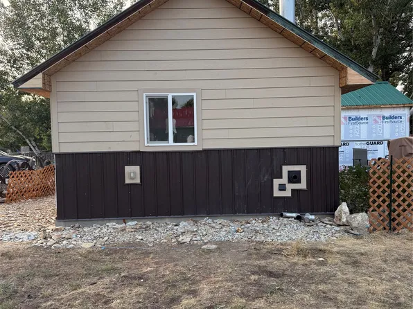 205 1st St NW, Box Elder, MT 59521