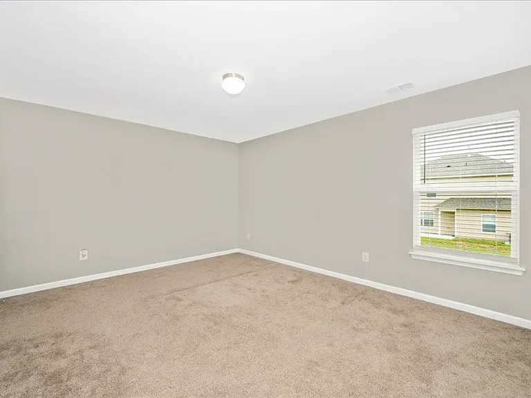 42 Eakins Ln — Photo 17