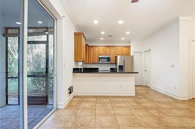 10220 Olivewood Way #47 — Photo 7