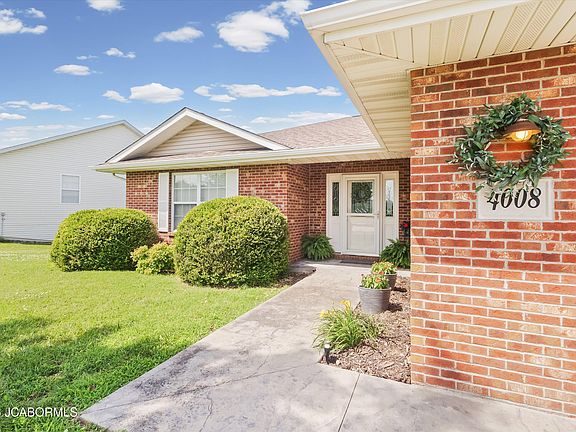 3rd image of 4008 Southampton Dr