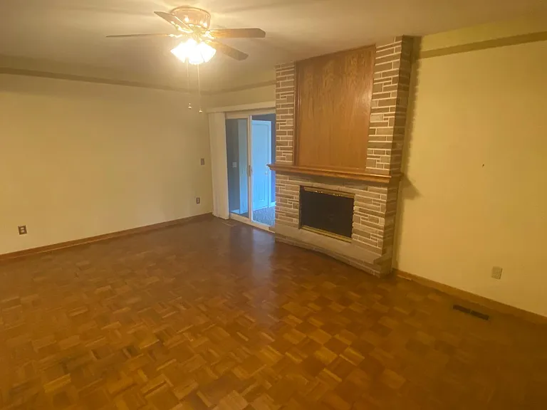 28137 Aline Dr — Photo 7