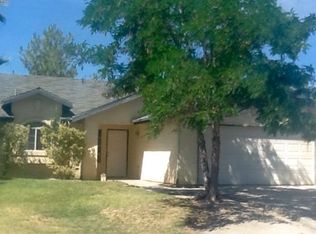 566 R St, Firebaugh, CA 93622