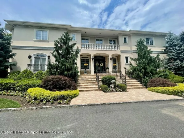 51 Romer Rd, Staten Island, NY 10304
