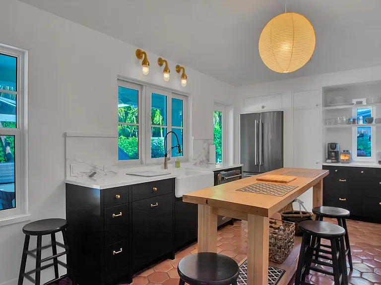 535 Honeysuckle Ln — Photo 11