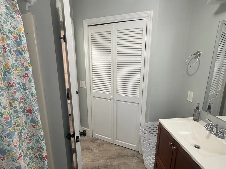 734 Memorial Dr — Photo 29