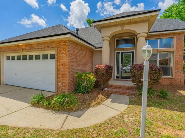 1951 Procteridge Ct, Fort Walton Beach, FL 32547