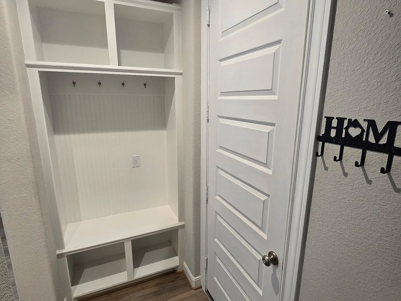 3 bed, 2.5 bath, 1650 sqft, $2,495 — Photo 4