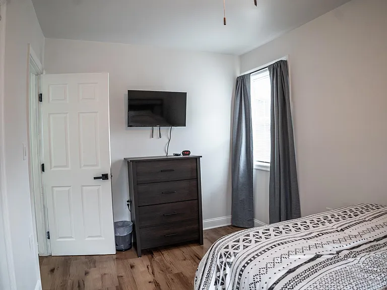 3720 Taft Ave — Photo 32