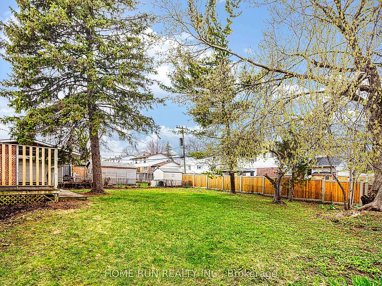 1259 Meadowlands Dr E — Photo 48