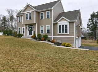 17 Rifleman Way, Uxbridge, MA 01569