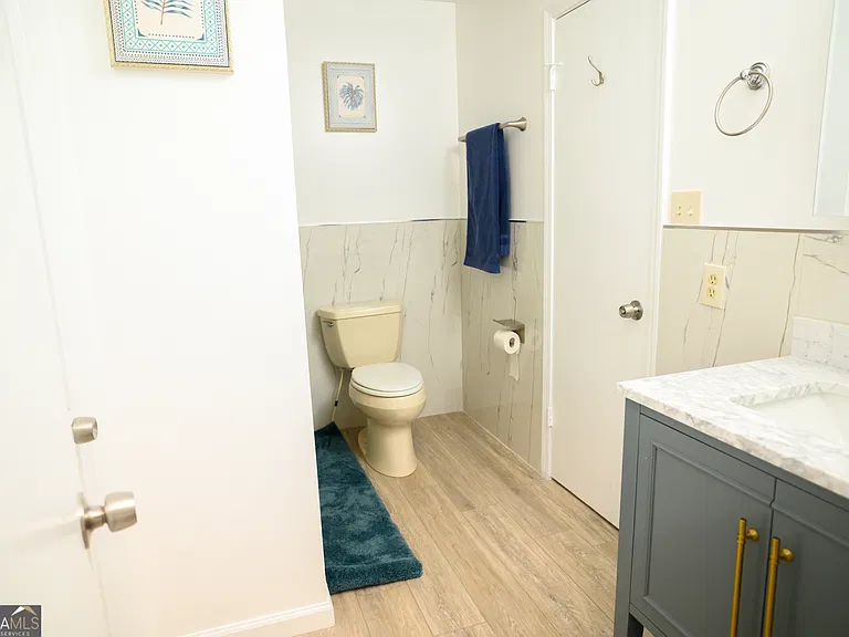 390 Stoneridge Way — Photo 9