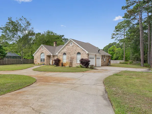 2413 Cortez Ct, Navarre, FL 32566