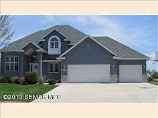 1st image of 505 Hazeltine Pl NE